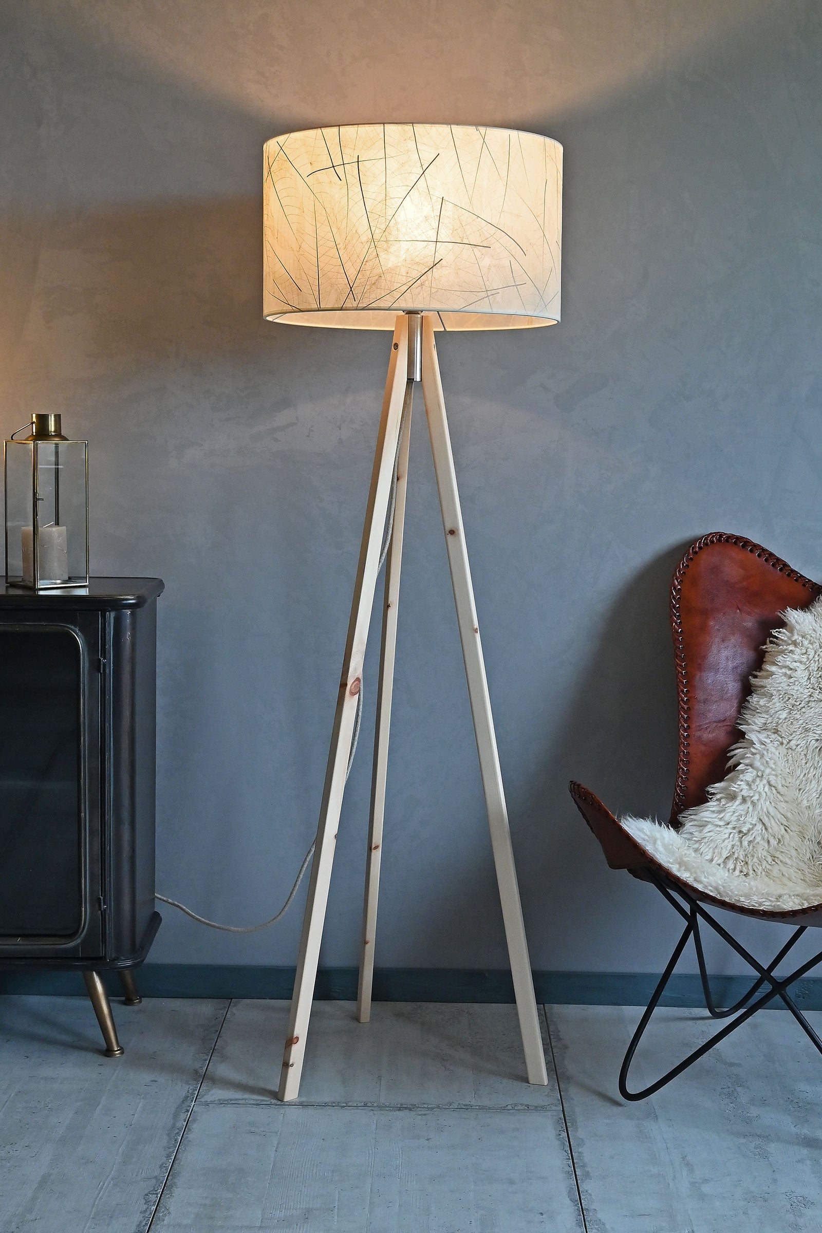 Stehlampe Ligno Blätter - Fuß Zirbe - Dreibeinstehleuchte - LeuchtNatur