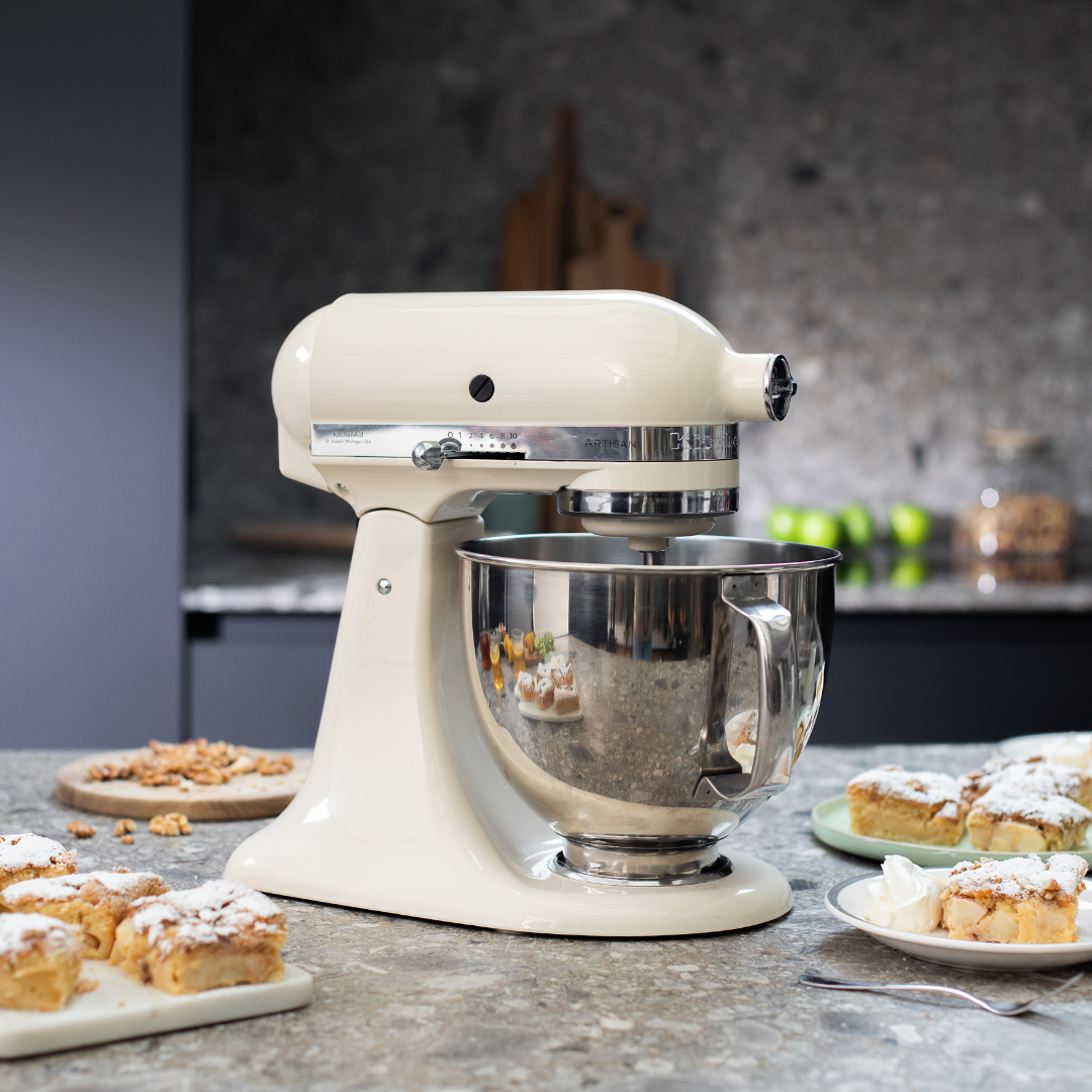 KitchenAid 4,7 l Artisan -  Creme